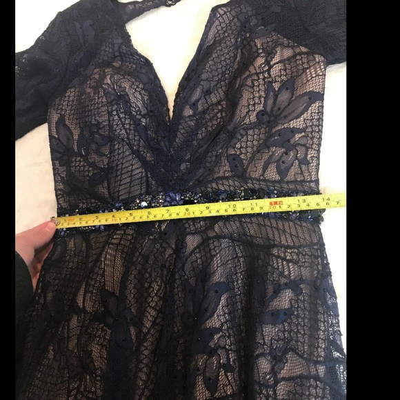 NEW‎ $498 Mac Duggal Open Back Lace A-Line Dress Navy/Nude [SZ 4 ] - Picture 7 of 9